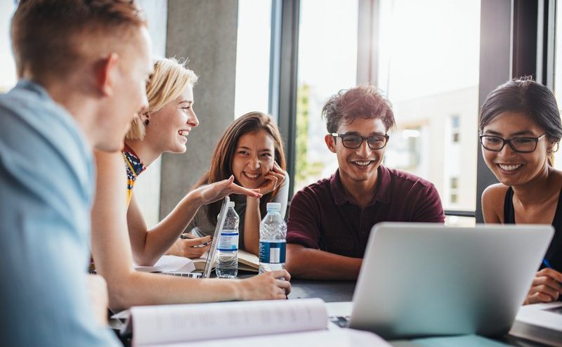 college-students-build-credit-e1506524204607